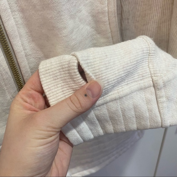 Lululemon Sweater - Picture 4 of 6